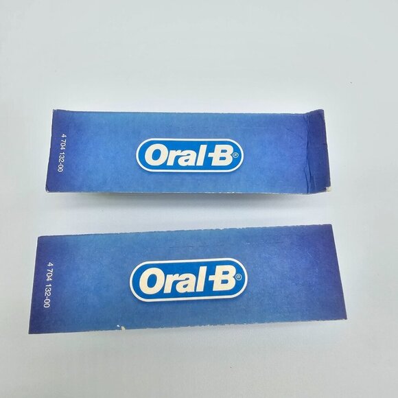 Oral-B FlossAction Replacement Brush Heads (2 Pack) - Picture 2 of 7